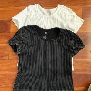 Black and White cropped teen tees
